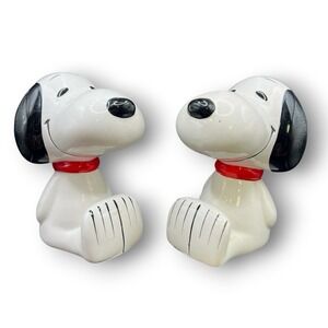 Vintage Snoopy Ceramic Bookends Peanuts United Feature Syndicate 1966 Pair